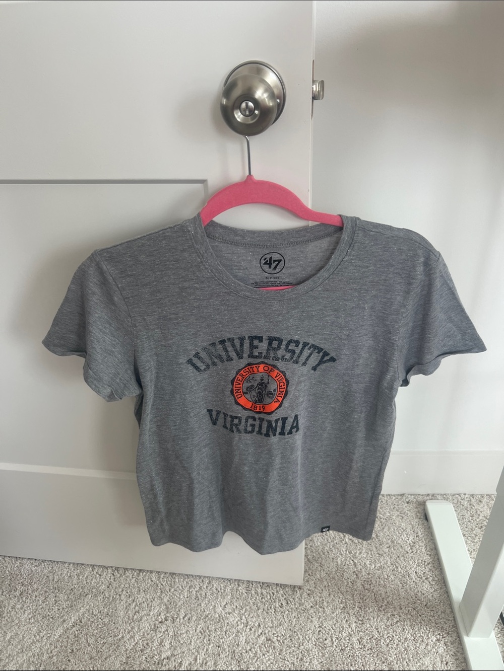‘47 grey University of Virginia t shirt small